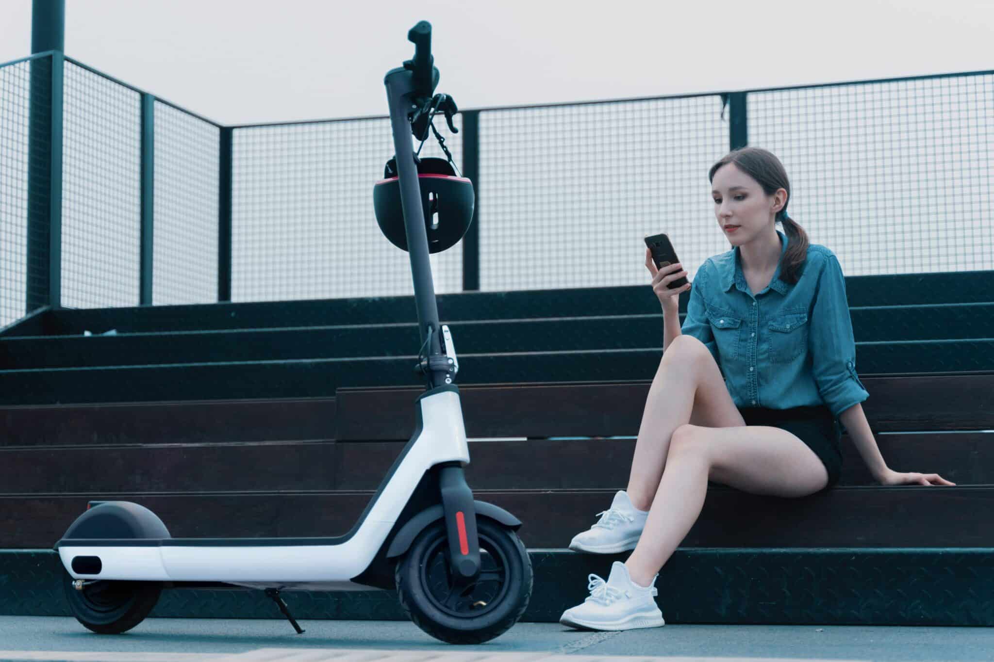 découvrez notre gamme de trottinettes électriques et trouvez le modèle parfait pour vos déplacements urbains. écologiques, pratiques et rapides, nos trottinettes électriques vous offrent une nouvelle manière de vous déplacer en ville.