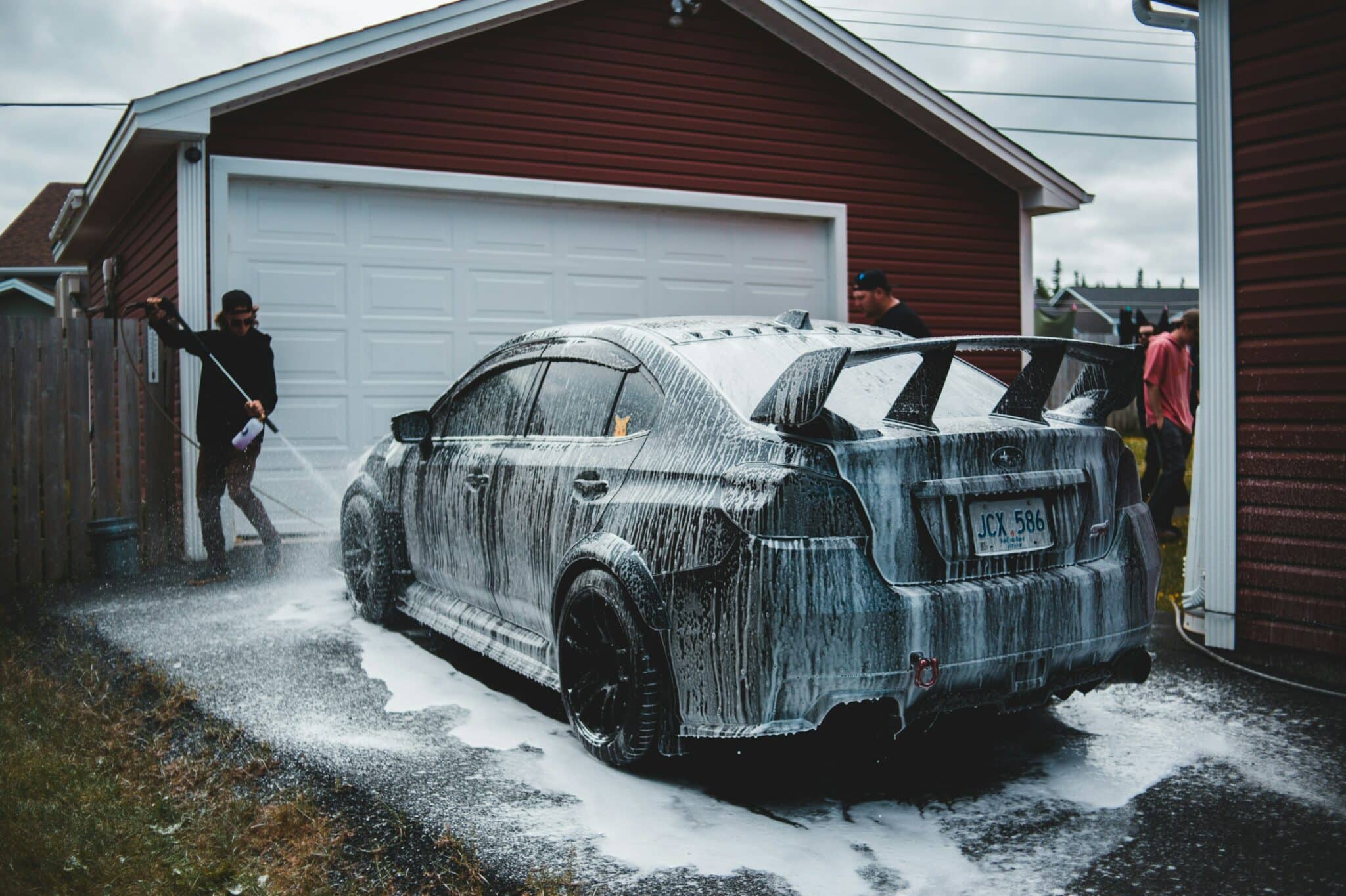 service de lavage de voiture professionnel pour un nettoyage en profondeur et une protection durable de votre véhicule.