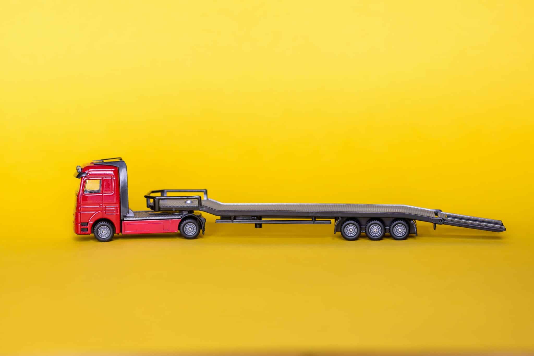 location de camions à des fins professionnelles ou personnelles : choisissez parmi une large gamme de véhicules de location pour répondre à vos besoins de transport chez notre service de location de camions.