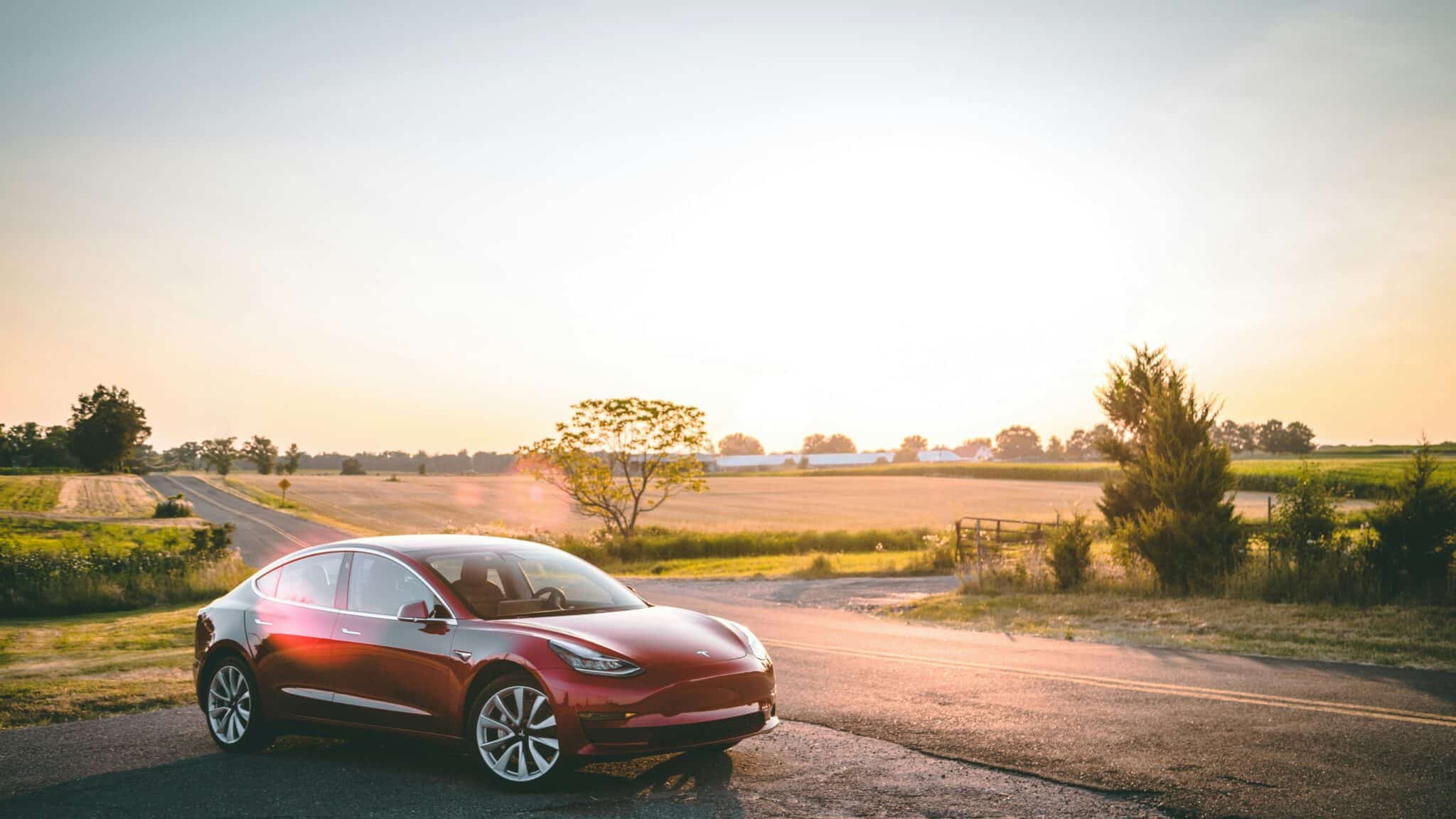 découvrez les incroyables voitures tesla et leur technologie révolutionnaire. trouvez votre tesla idéale et explorez l'avenir de la conduite électrique.