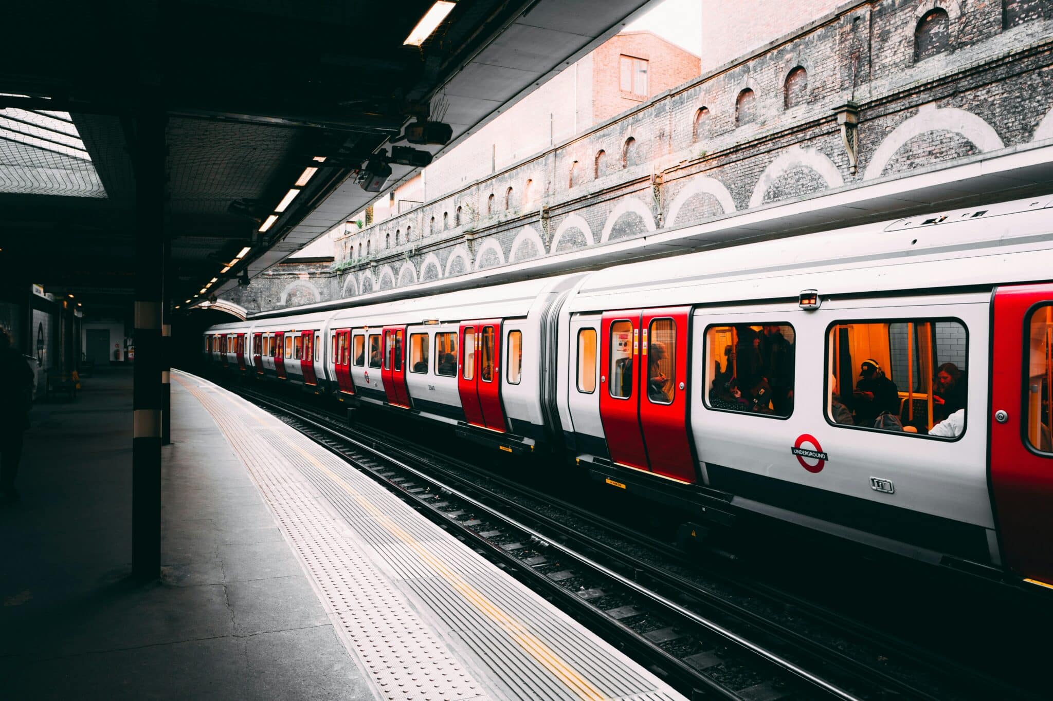 découvrez tout sur les trains, leur fonctionnement, leur histoire et leur impact sur la société. trouvez des informations utiles sur les horaires, les trajets et les différents types de trains dans le monde entier.