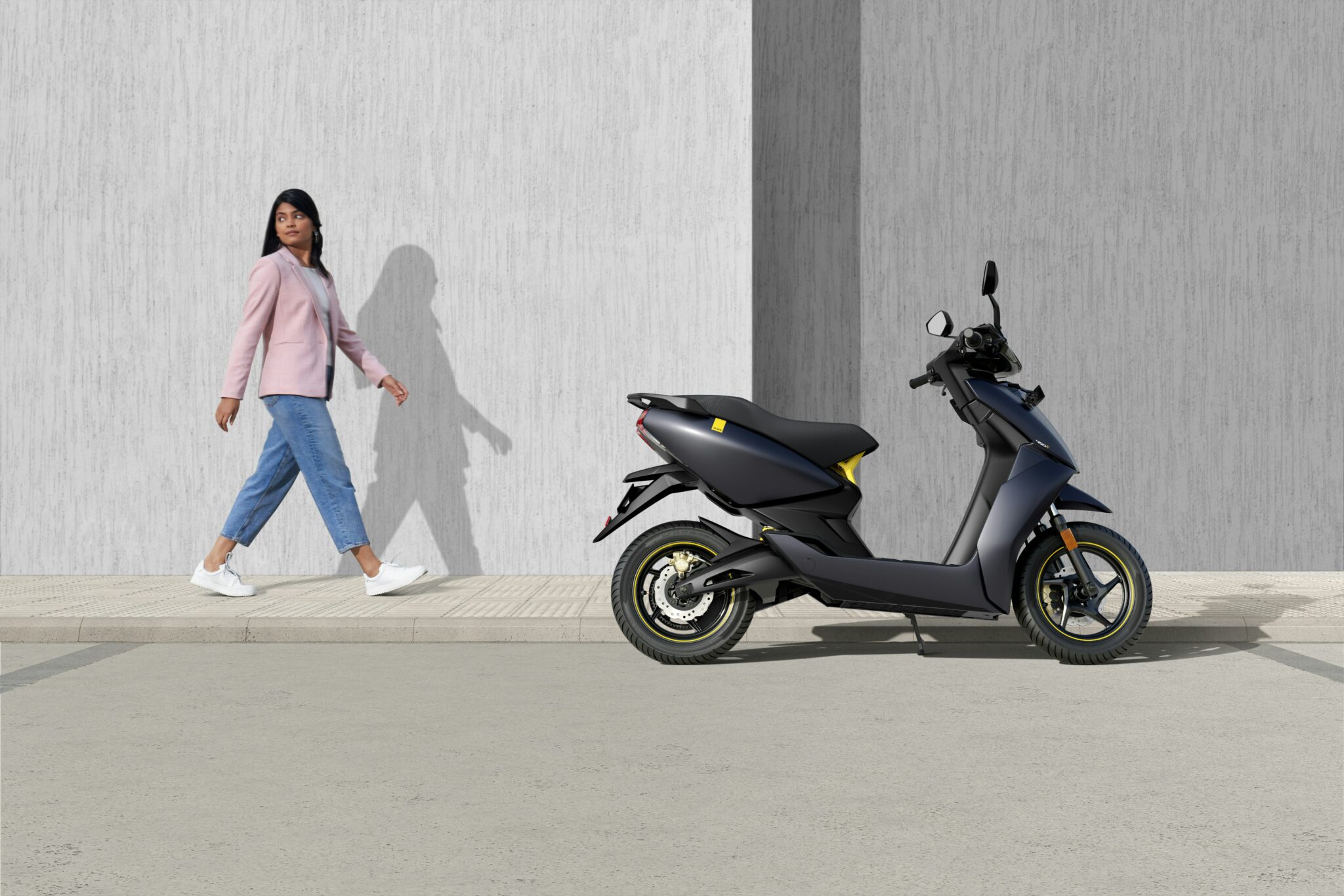 découvrez notre sélection de scooters électriques, alliant performance, style et durabilité. parfaits pour vos trajets urbains, ils offrent une alternative écologique et économique. profitez de la liberté de vous déplacer tout en respectant l'environnement.