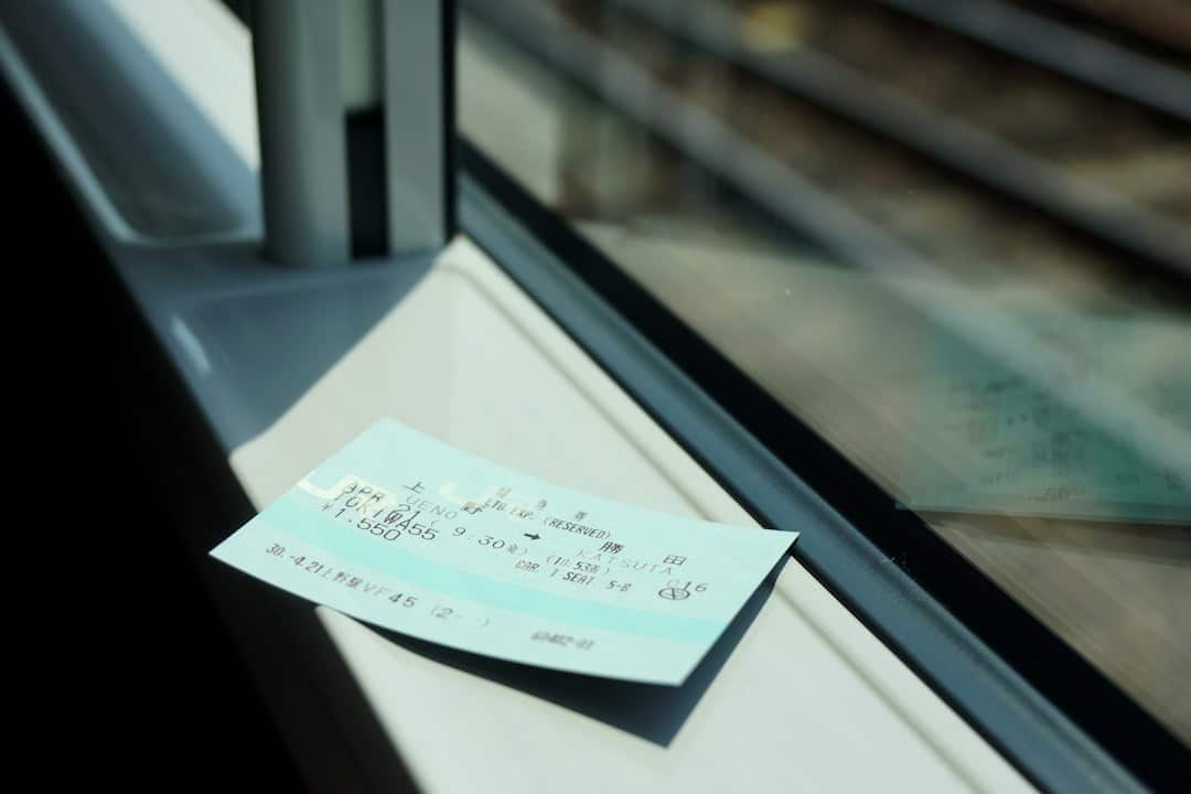 découvrez nos offres de billets de train attractifs pour vos voyages en france et à l'international. réservez en ligne et profitez de tarifs avantageux, de confort et de flexibilité. ne manquez pas votre prochaine aventure en train !