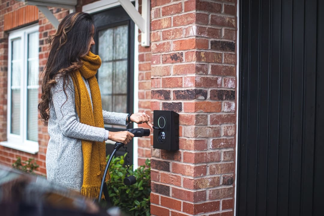 découvrez notre gamme de chargeurs pour véhicules électriques, conçus pour offrir une recharge rapide et efficace. optimisez votre expérience de conduite électrique avec nos solutions de chargement pratiques et innovantes, idéales pour les particuliers et les entreprises.