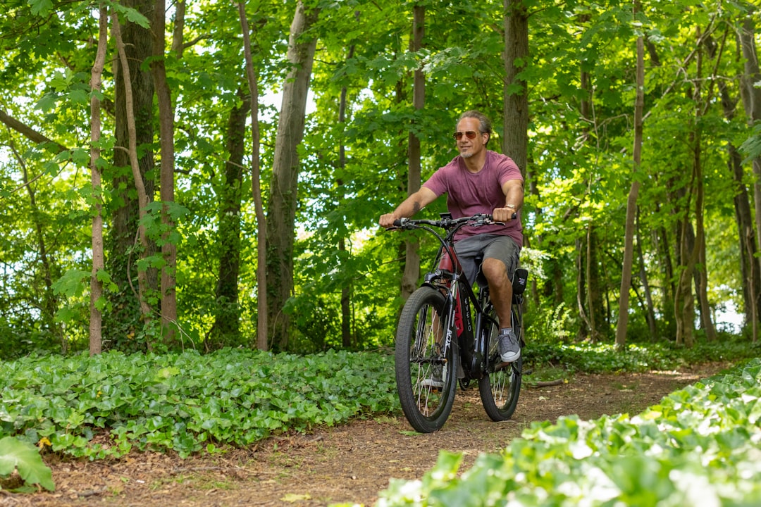 découvrez la révolution des deux-roues avec notre sélection de motos électriques. alliant performance, écologie et design moderne, ces motos vous offrent une expérience de conduite unique et respectueuse de l'environnement. explorez le futur de la mobilité à deux roues dès aujourd'hui !