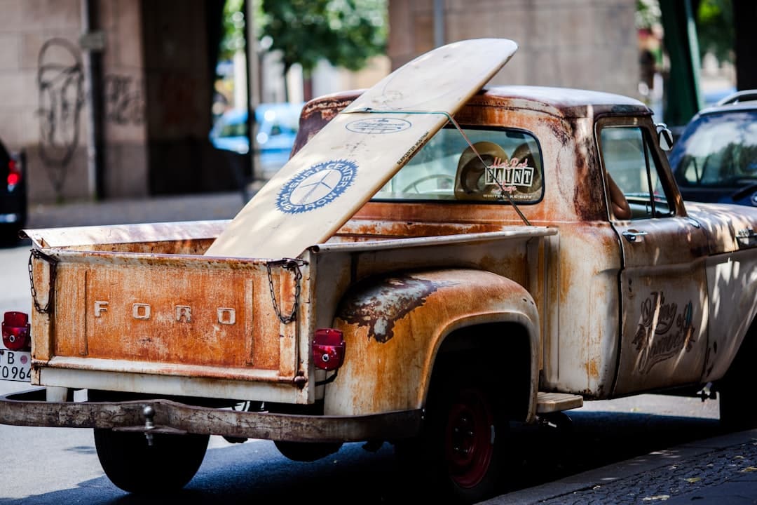 découvrez la voiture la plus rapide au monde, alliant performance exceptionnelle et technologie de pointe. plongez dans l'univers fascinant des bolides qui repoussent les limites de la vitesse et de l'innovation.