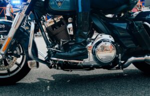 découvrez notre collection de bottes de moto alliant confort, sécurité et style. idéales pour les passionnés de moto, nos bottes offrent une protection optimale tout en étant tendance. parcourez notre sélection et trouvez la paire parfaite pour vos aventures sur deux roues.