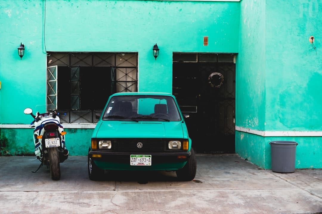 découvrez la motorisation des portes de garage pour motos, alliant sécurité et praticité. simplifiez l'accès à votre espace tout en protégeant votre véhicule avec nos solutions innovantes.