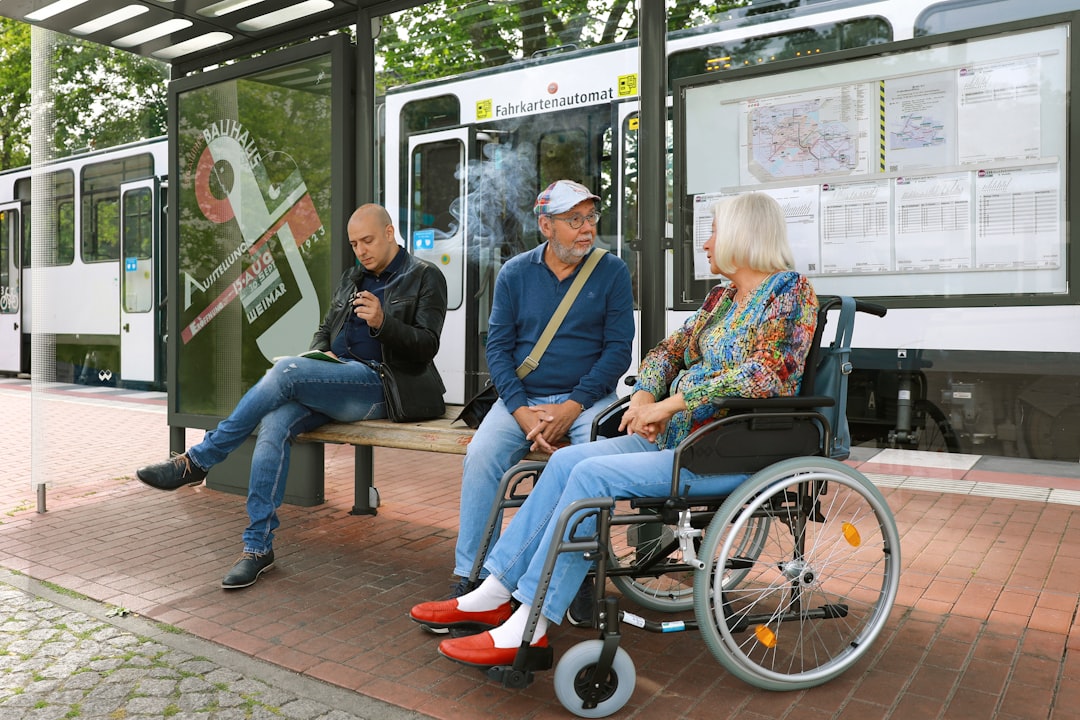 découvrez le monde des bus, un moyen de transport pratique et économique. explorez les différentes options de mobilité urbaine, apprenez comment choisir la meilleure ligne pour vos trajets quotidiens et bénéficiez de conseils pour un voyage en toute sérénité.