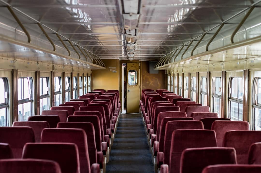 découvrez l'univers fascinant des trains : un moyen de transport emblématique alliant confort, rapidité et durabilité. explorez les différentes options de voyages en train, des paysages époustouflants aux services premium, et laissez-vous emporter par l'aventure sur rails.